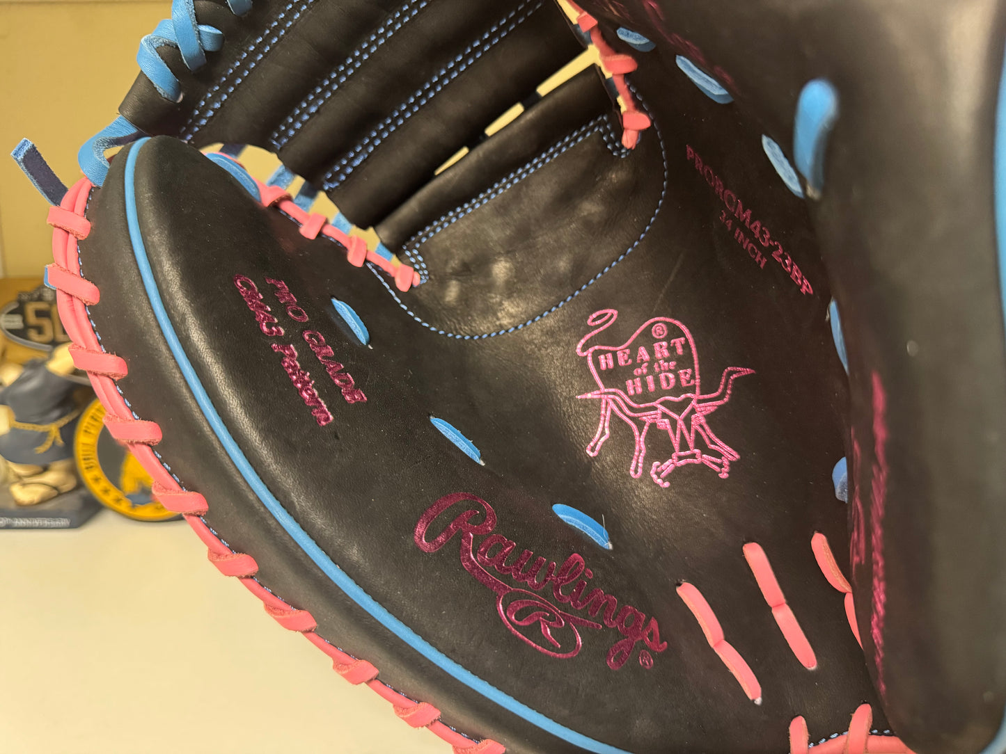 Rawlings Heart of the Hide Catchers Mitt