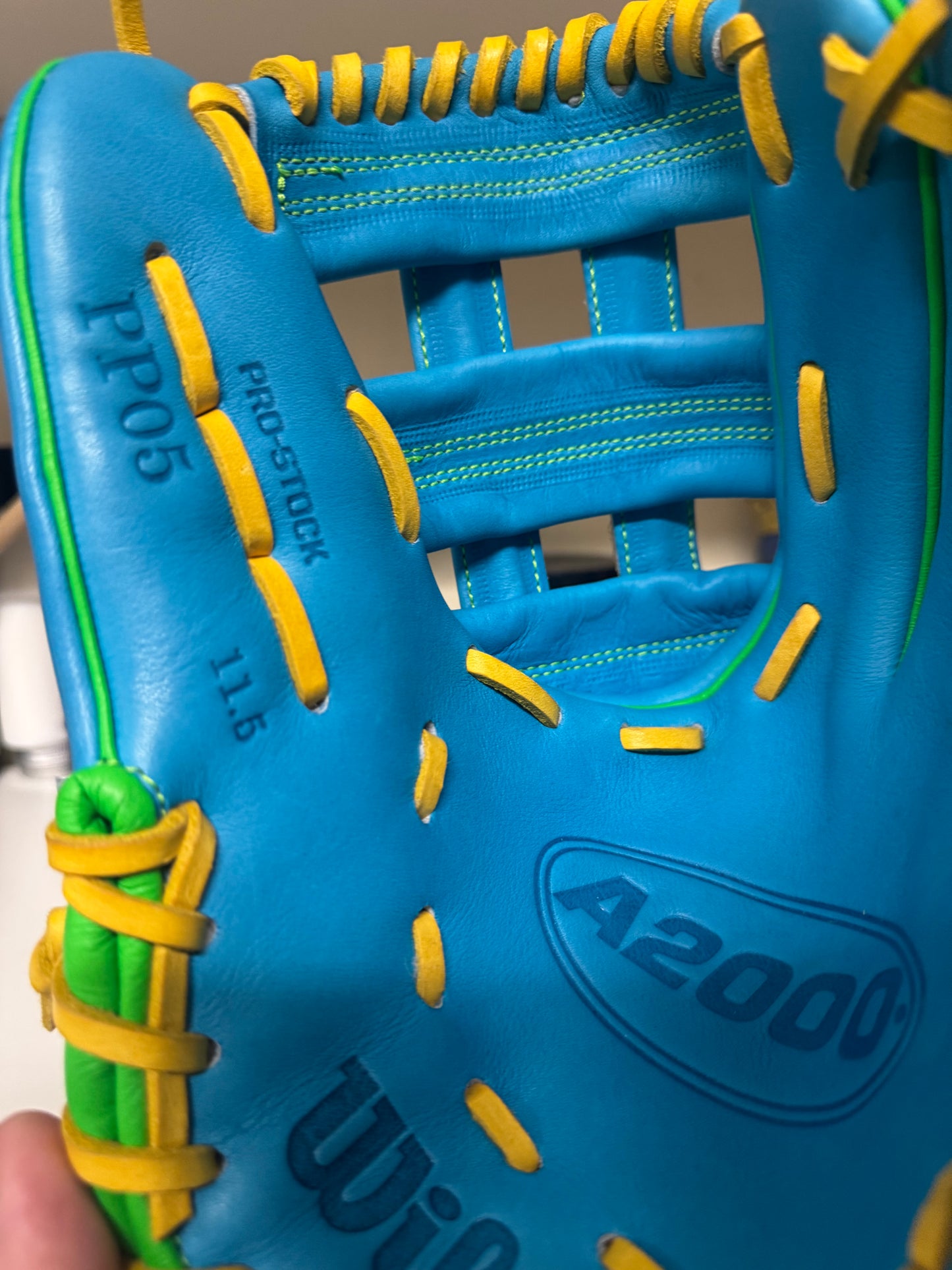 Wilson A2000 PP05 11.5” RHT Elly De La Cruz Model