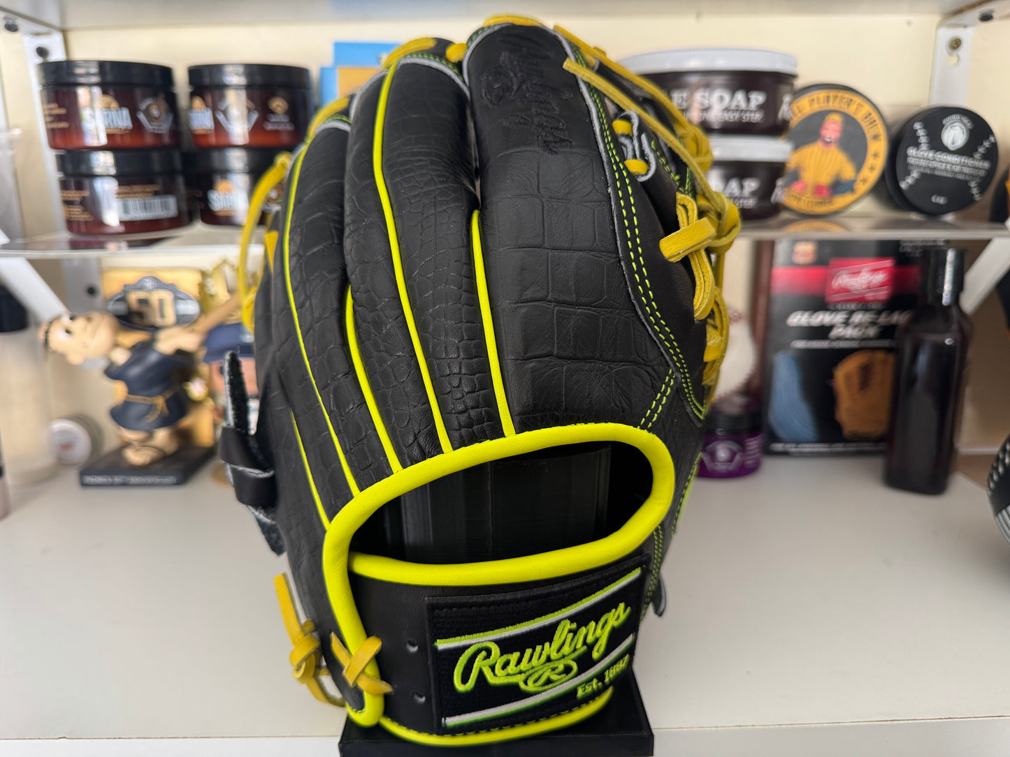 Rawlings Heart of the Hide PRO204-2BCO 11.5” RHT