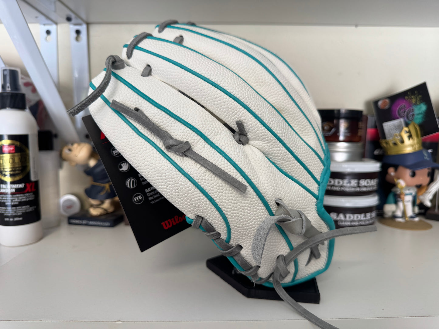 Wilson A2000 H75 11.75” RHT Fastpitch Model