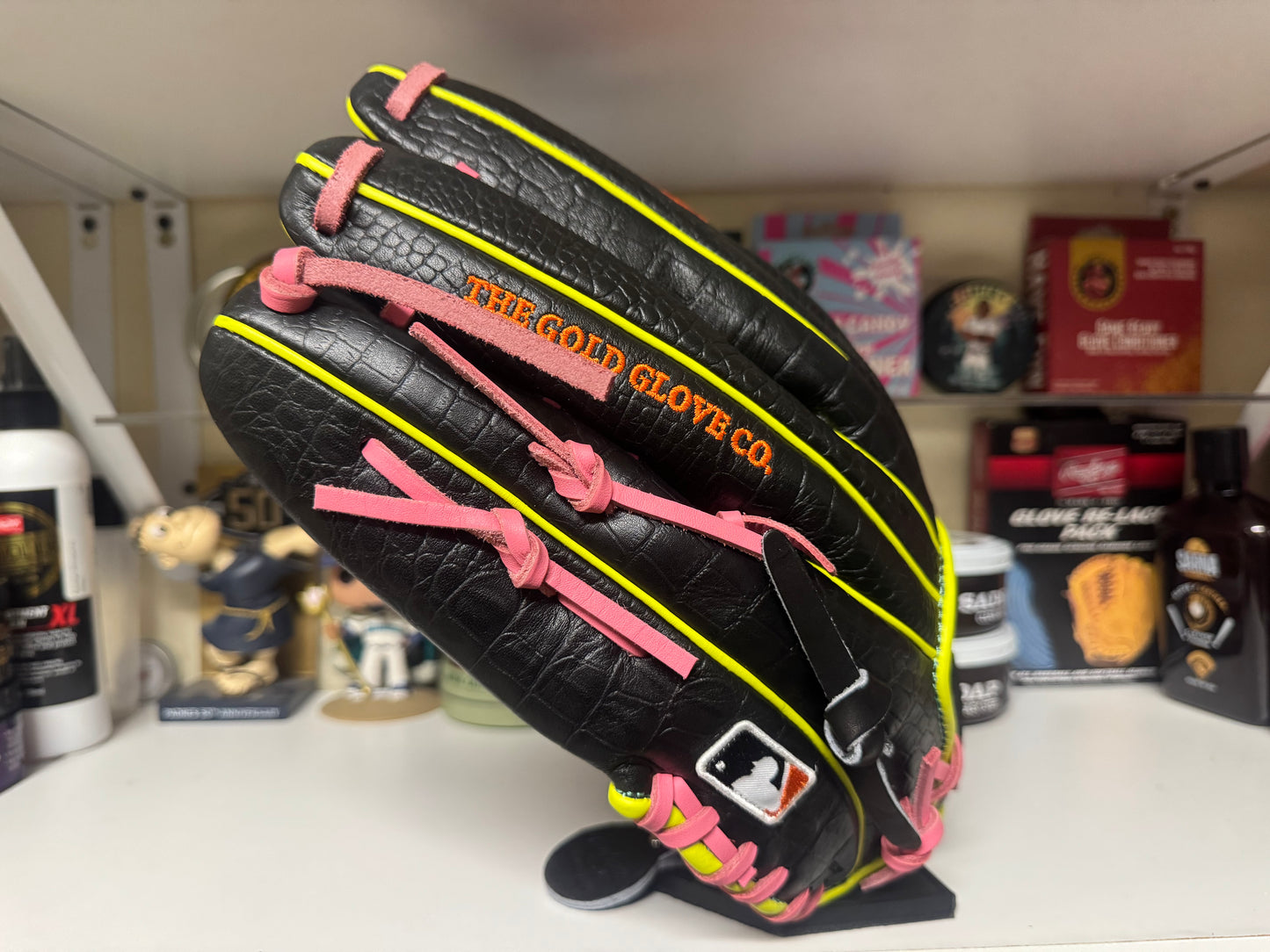Rawlings Heart of the Hide PROR3039-6BPY 12.75” Gold Glove Club RHT