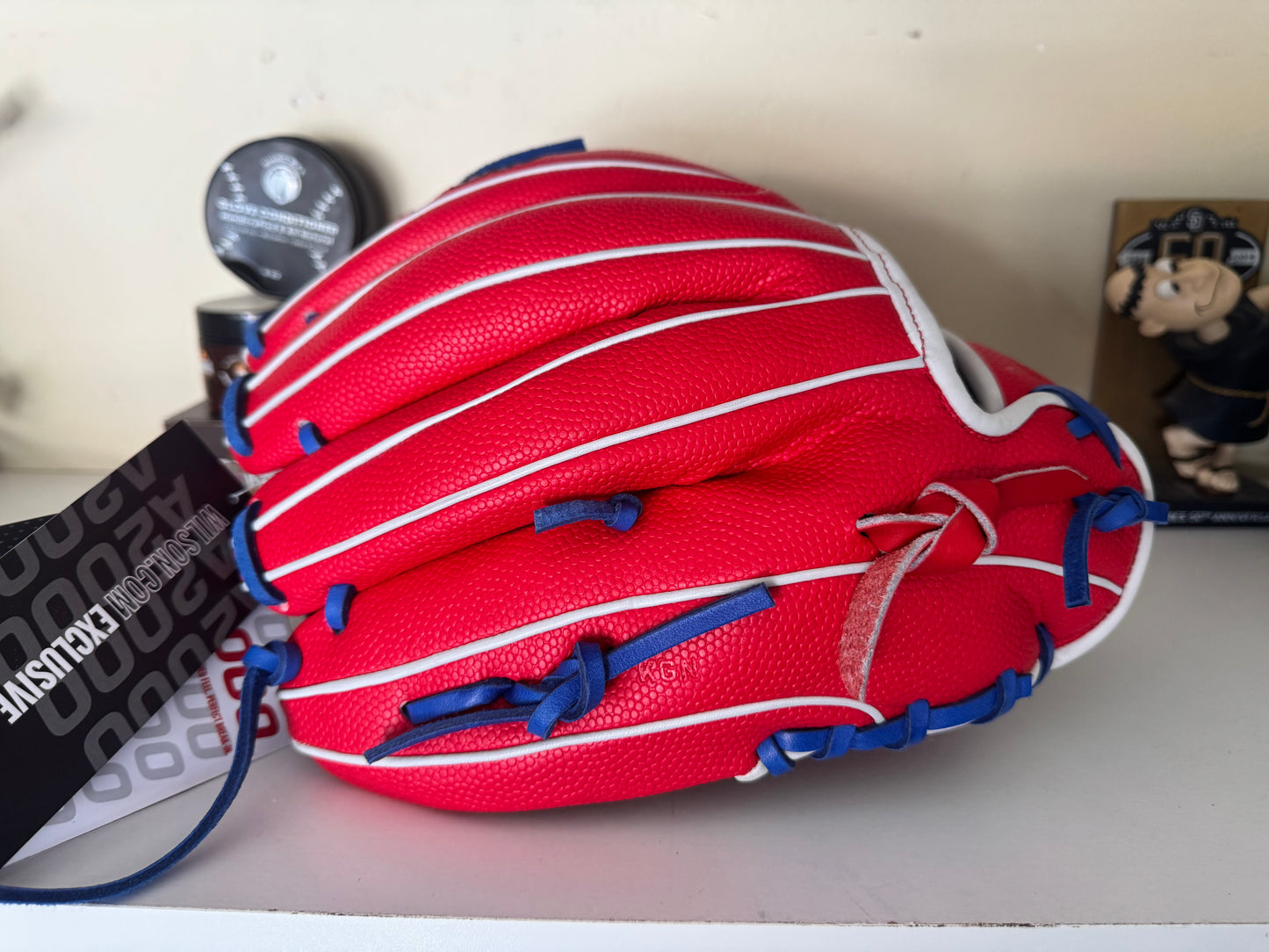 Wilson A2000 1975 11.75” 4th of July Limited Edition