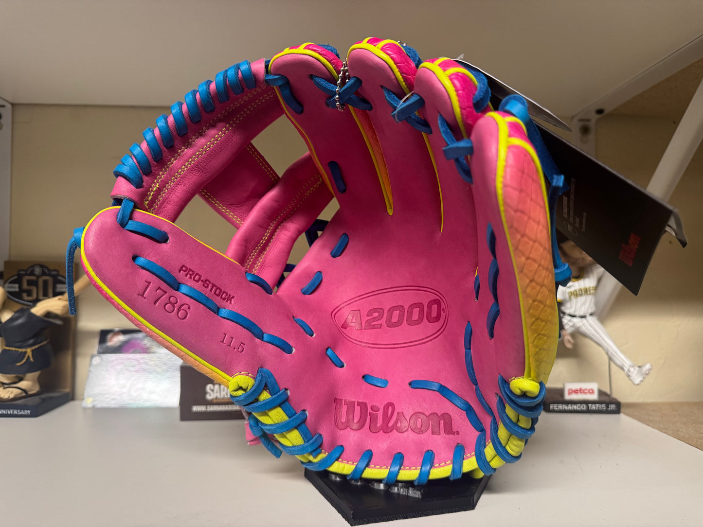 Wilson A2000 1786 Pink Lemonade 11.5” RHT