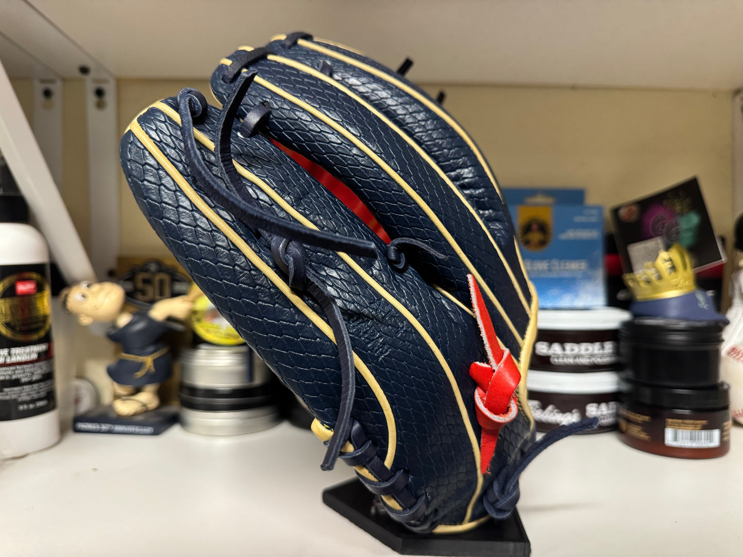 Wilson A2K OA1GM 11.5”