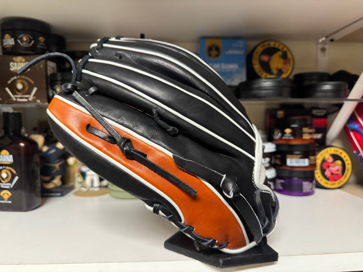 Wilson A2000 1975 11.75”