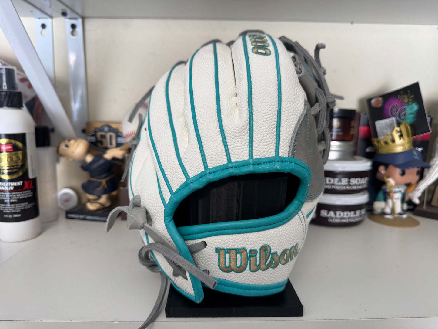 Wilson A2000 H75 11.75” RHT Fastpitch Model
