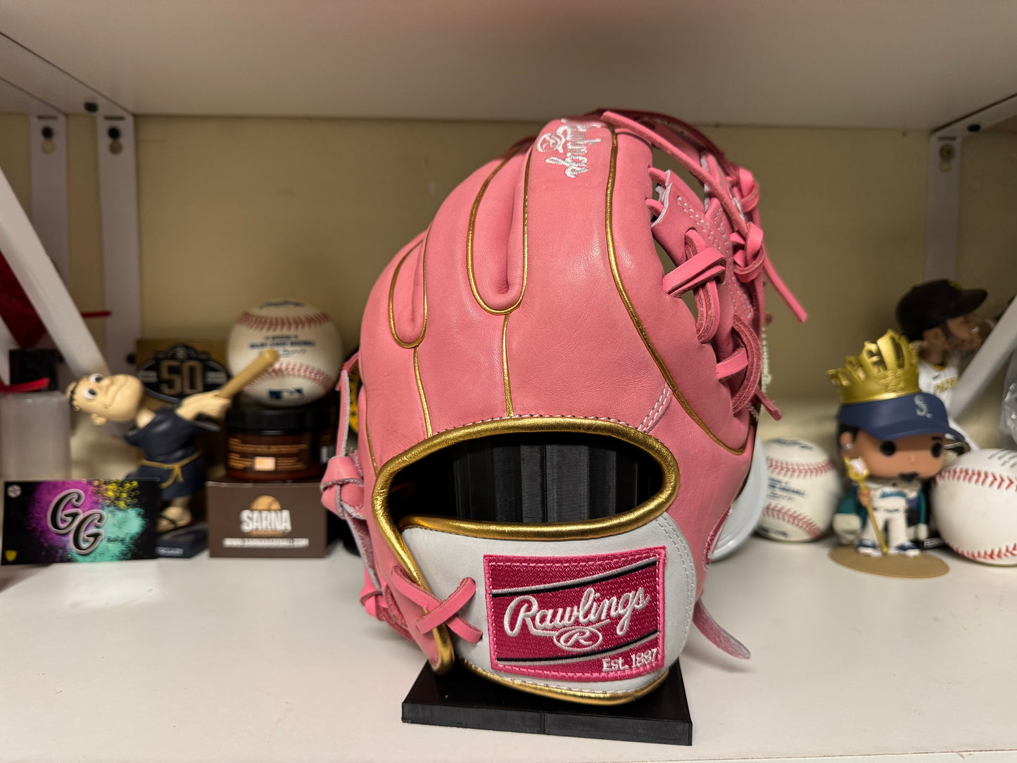 Rawlings Heart of the Hide 
PROR316SB-2P 12” 
Fastpitch model