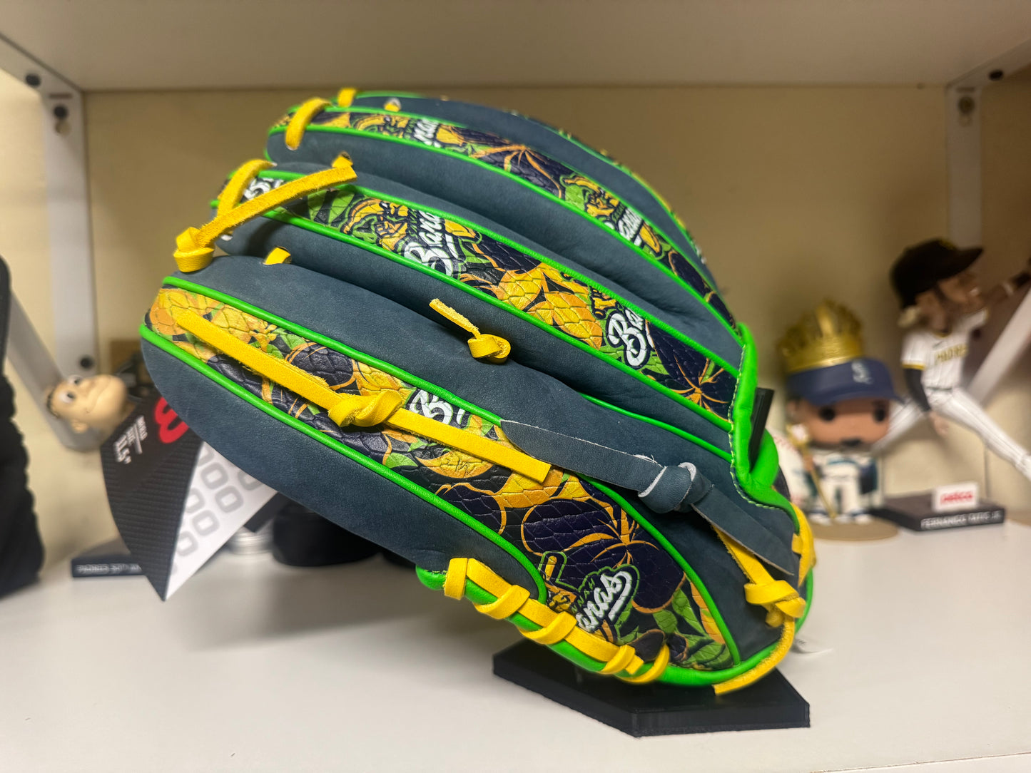 Wilson A2000 1786 Savannah Bananas Hawaiian Tropical Limited Edition