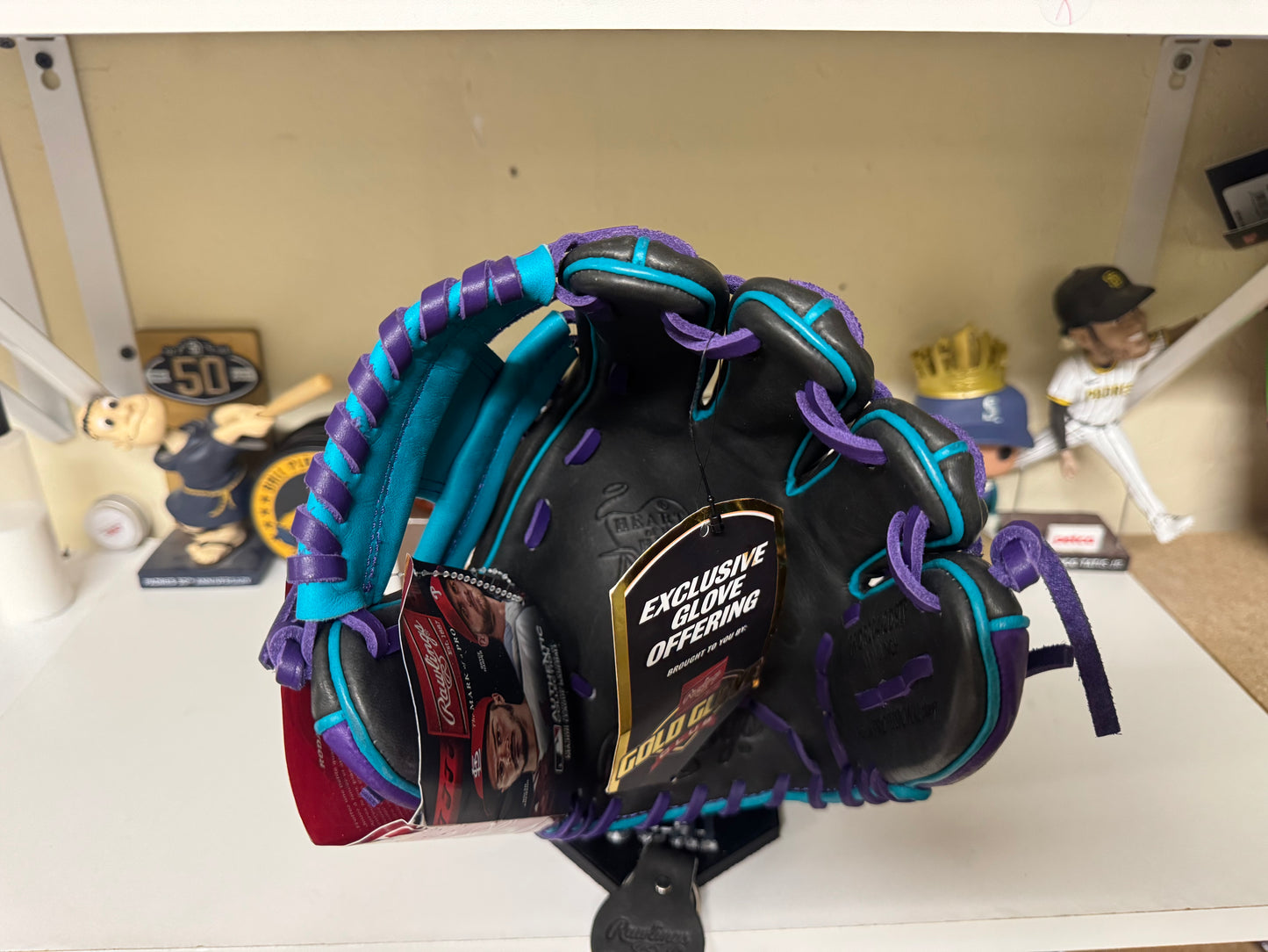 Rawlings Heart of the Hide 11.5” Gold Glove Club Dec. 24’