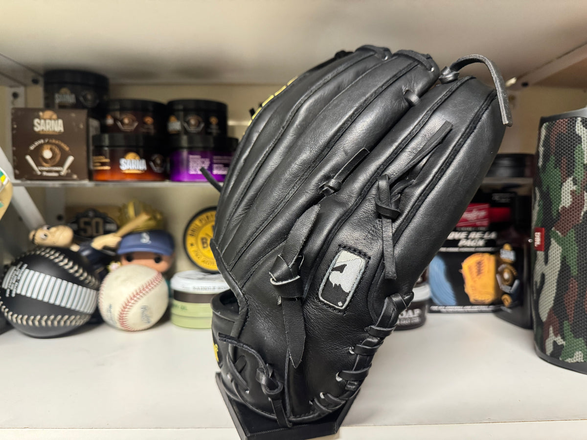 Wilson A2000 CK22 LEFTY 11.75”