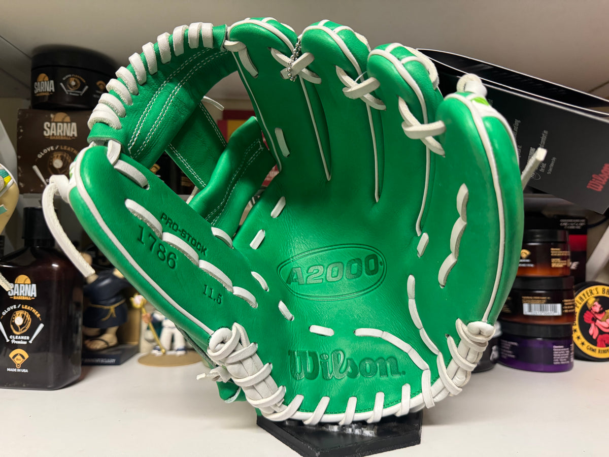 MDA Shamrocks A2000 1786 11.5” Infield Baseball Glove