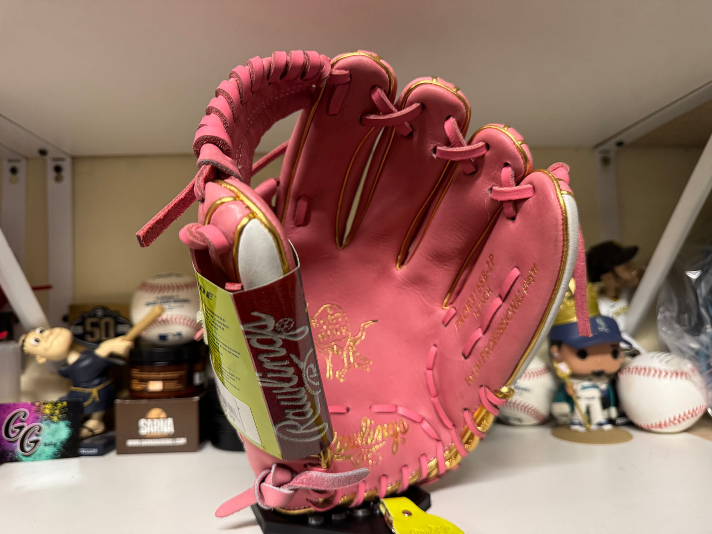 Rawlings Heart of the Hide 
PROR316SB-2P 12” 
Fastpitch model