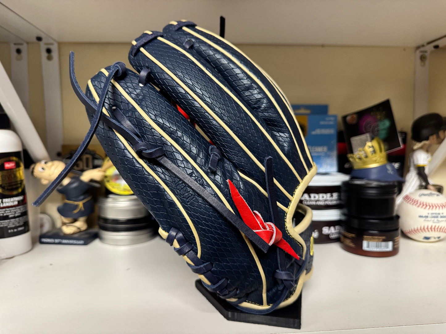 Wilson A2K OA1GM 11.5” RHT