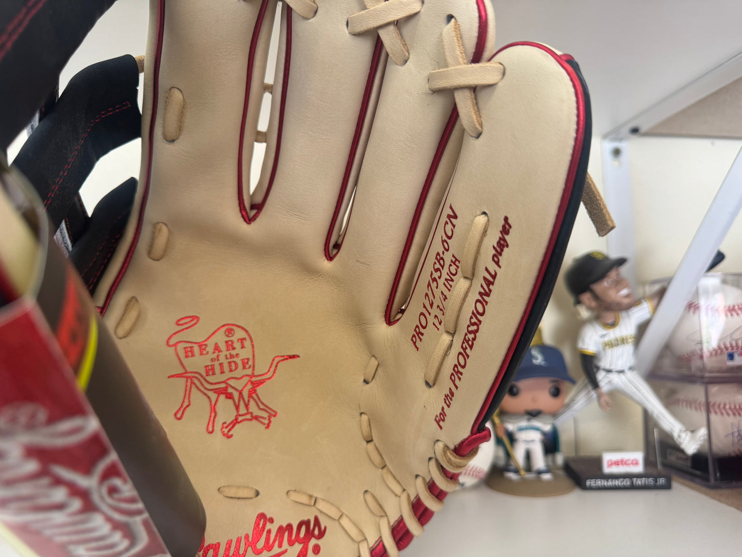 Rawlings Heart of the Hide PRO1275SB-6CN
12.75” RHT