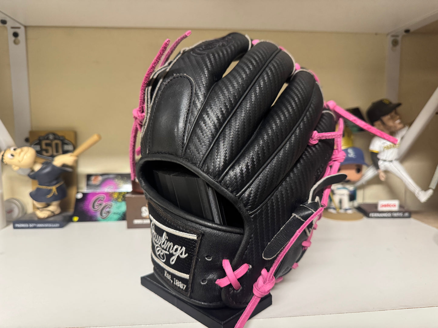 Rawlings Heart of the Hide PRO205–9BCF 11.75” Left Hand Throw.