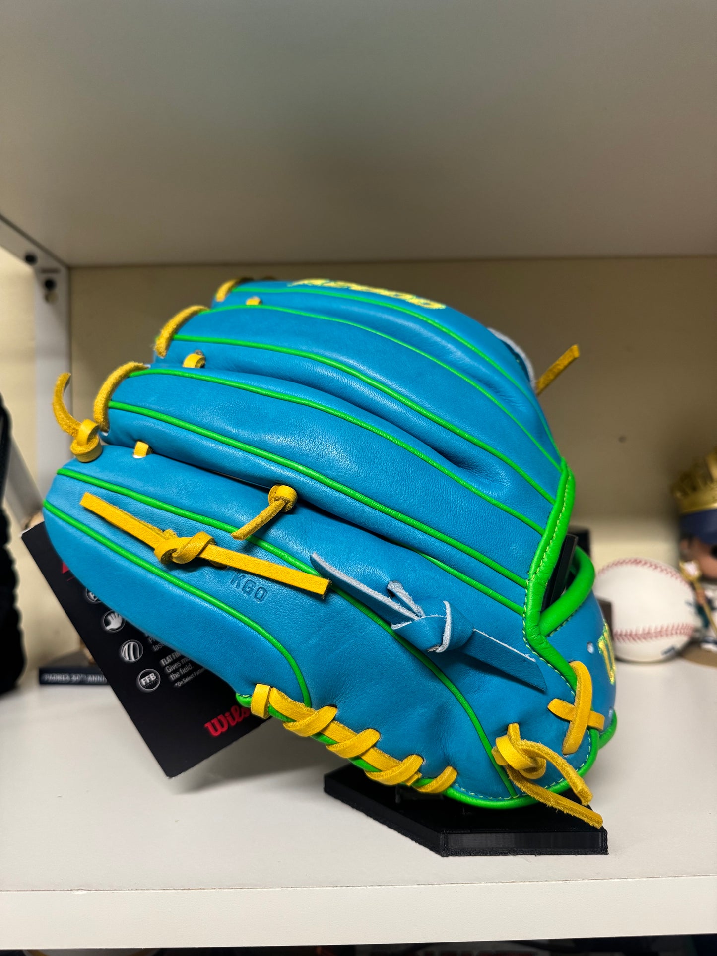 Wilson A2000 PP05 11.5” RHT Elly De La Cruz Model