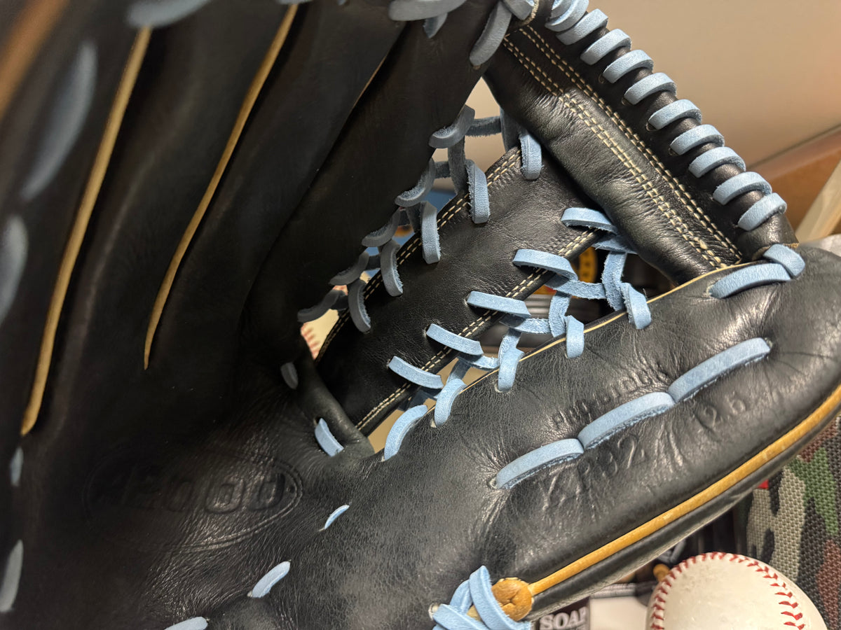 Wilson A2000 KP92 LHT New Laces