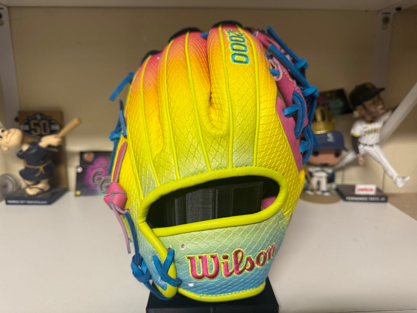Wilson A2000 1786 Pink Lemonade 11.5” RHT