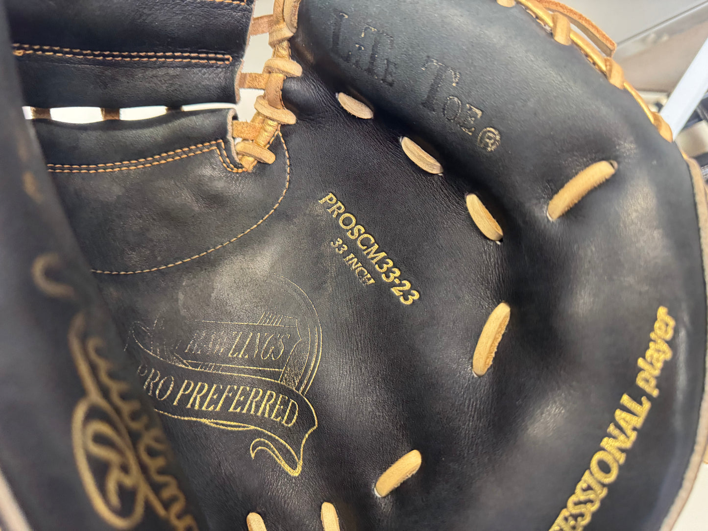 Rawlings Pro Preferred Catchers Mitt 33” RHT