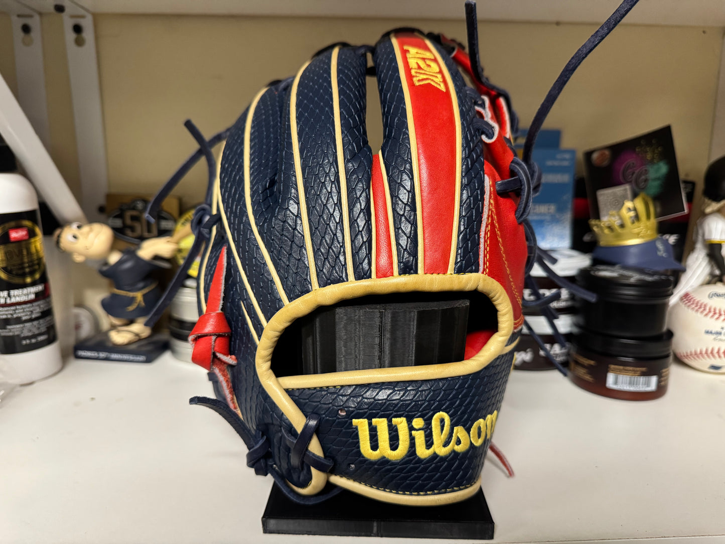 Wilson A2K OA1GM 11.5”