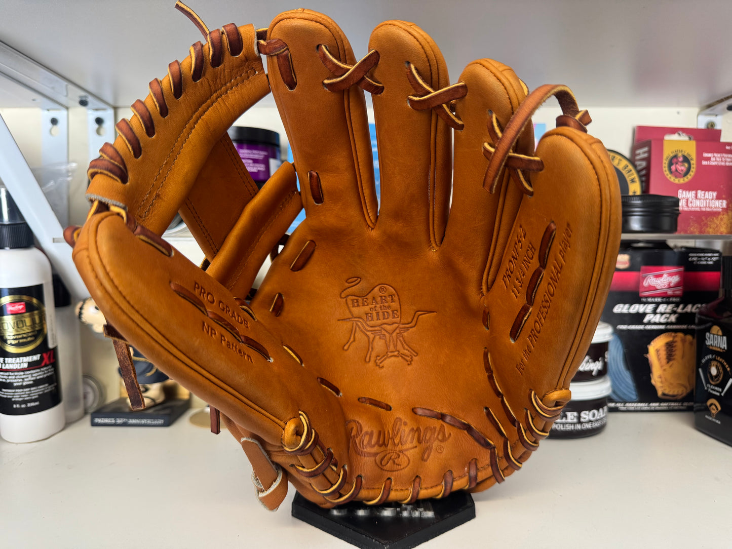 Rawlings Heart of the Hide PRONP5-2 11.75” RHT