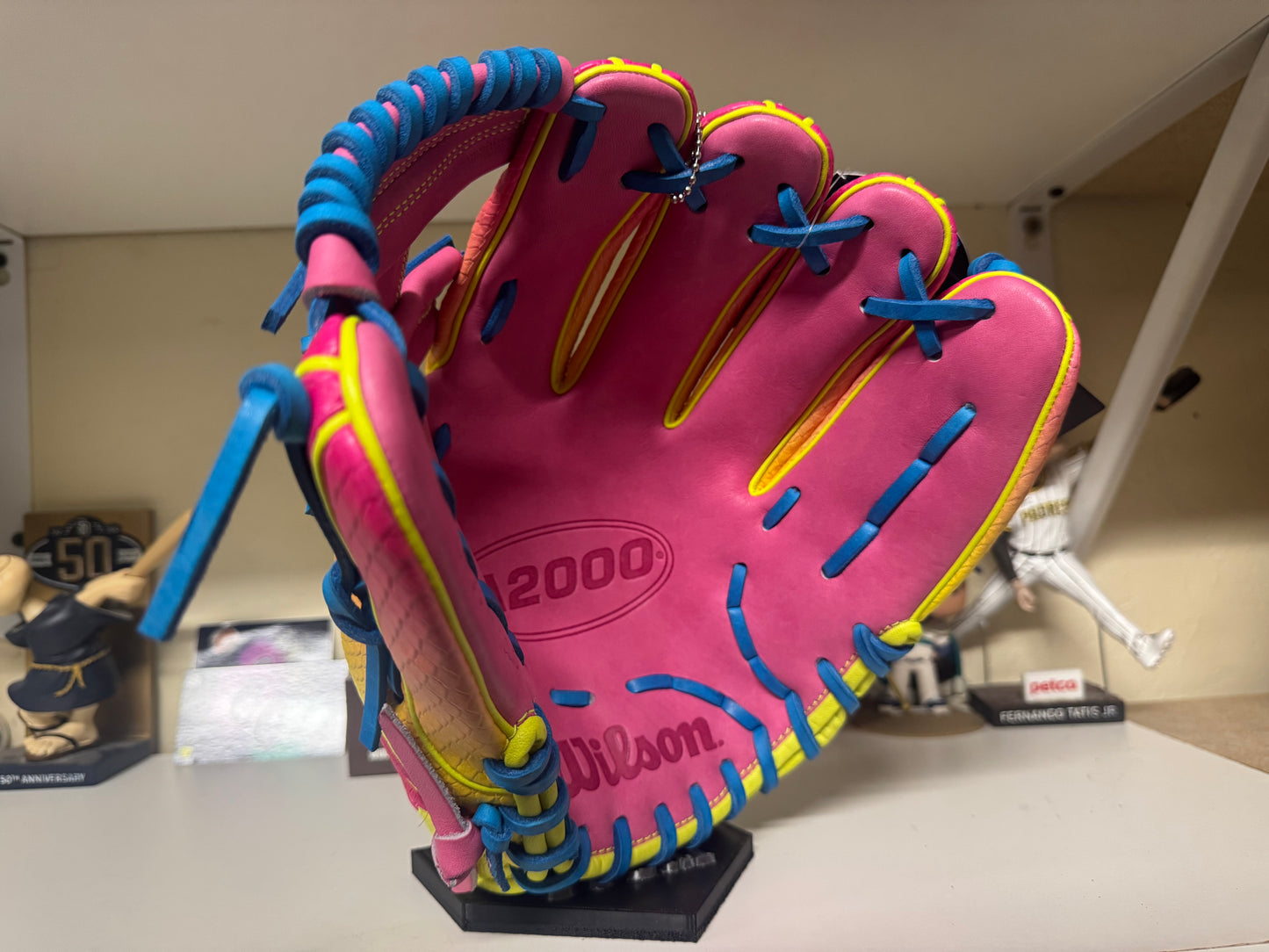 Wilson A2000 1786 Pink Lemonade 11.5” RHT