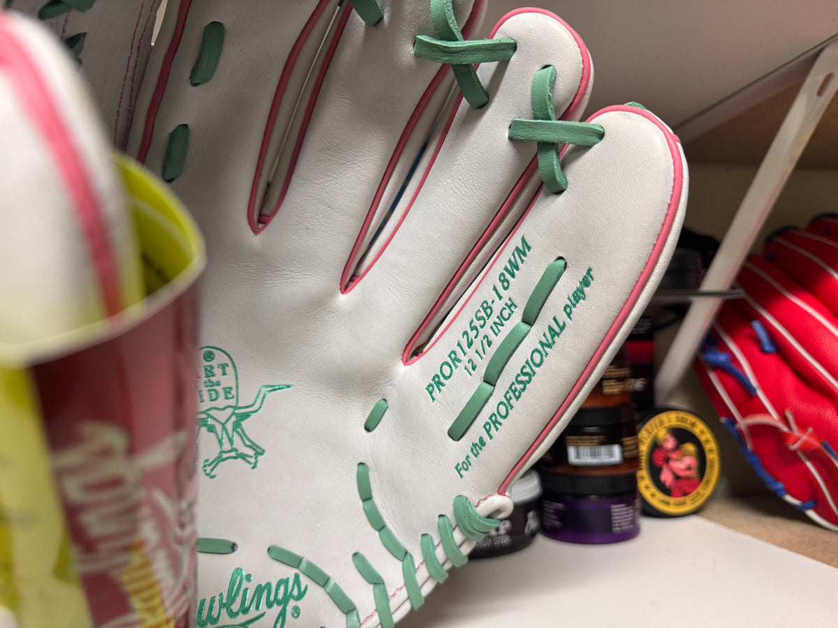 Rawlings Heart of the Hide 12.5” Fastpitch Series