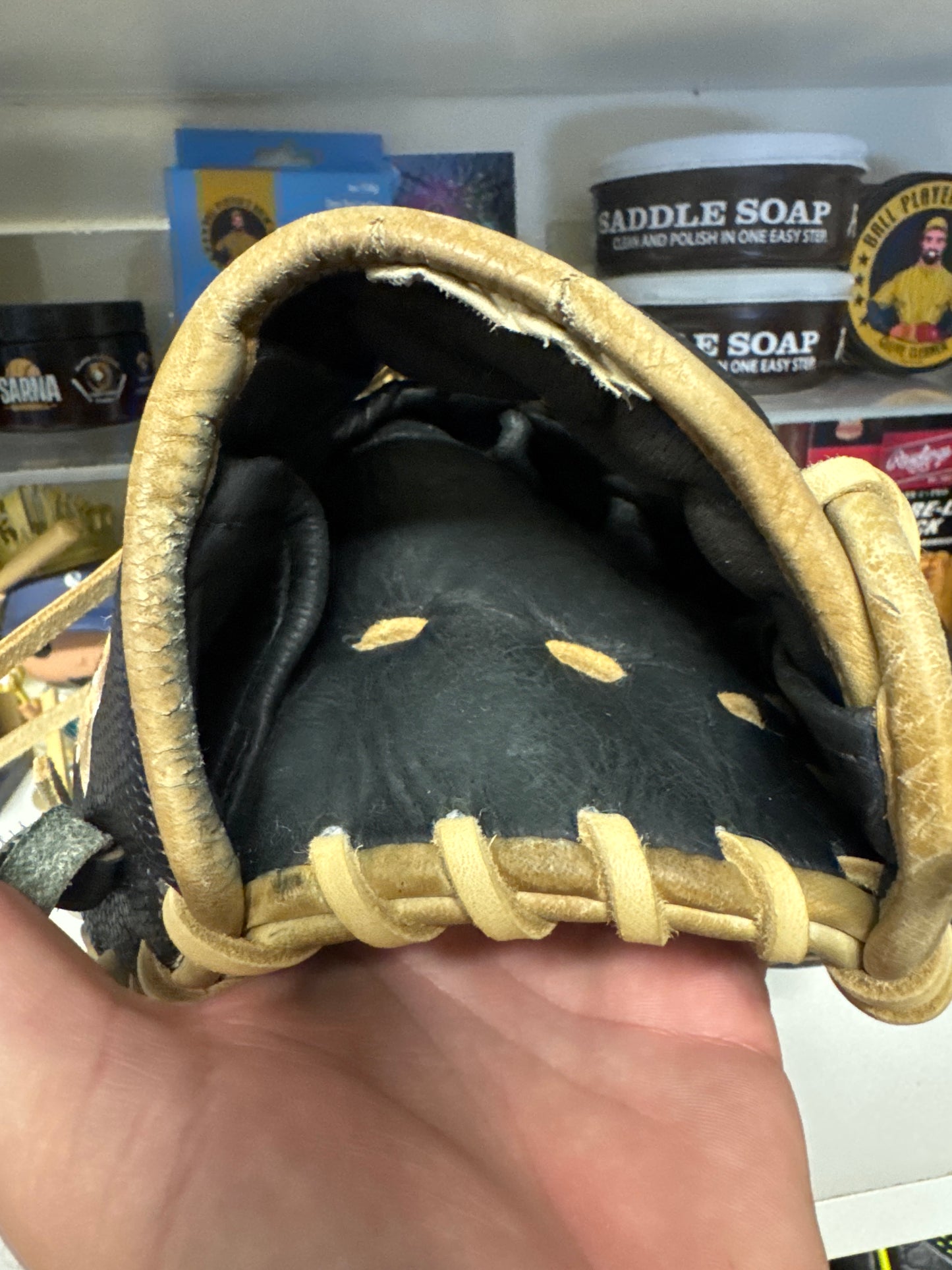 Wilson A2000 12” B2 Lefty