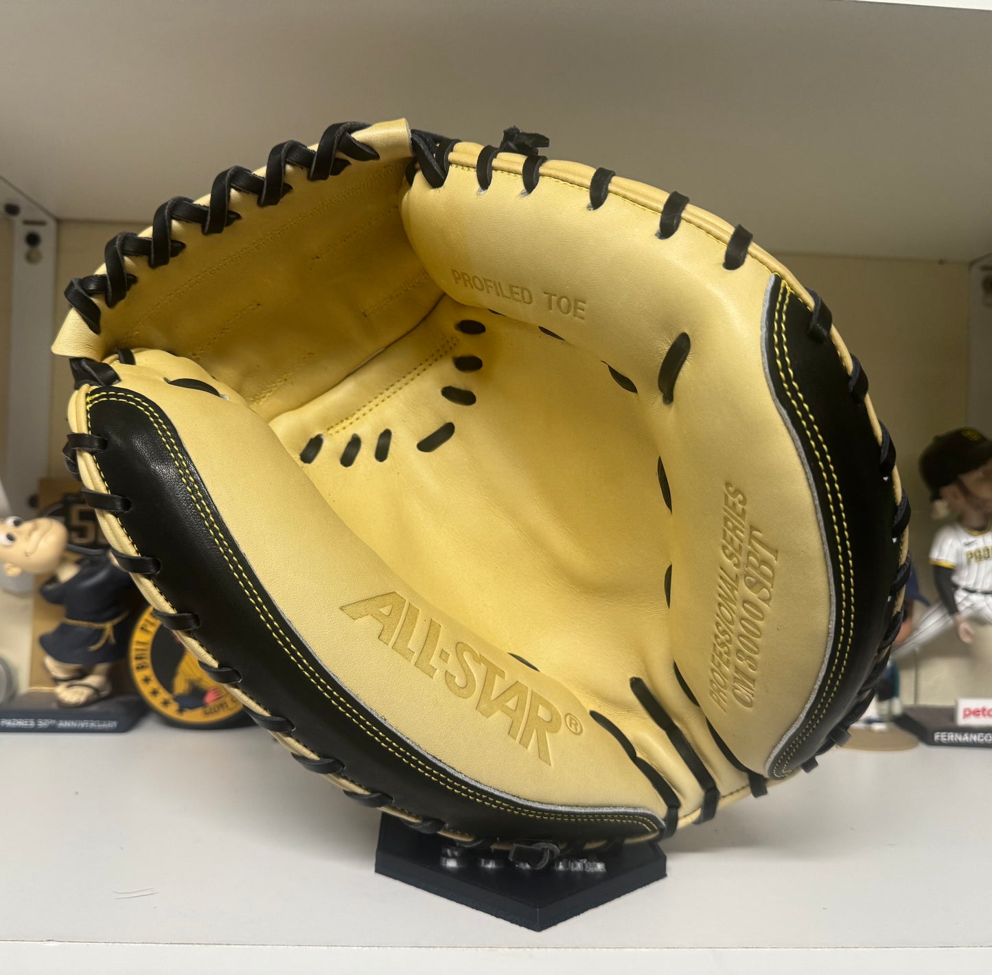 All Star Pro Elite Catchers Mitt CM3000SBT