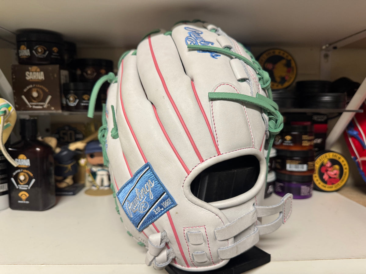 Rawlings Heart of the Hide 12.5” Fastpitch Series