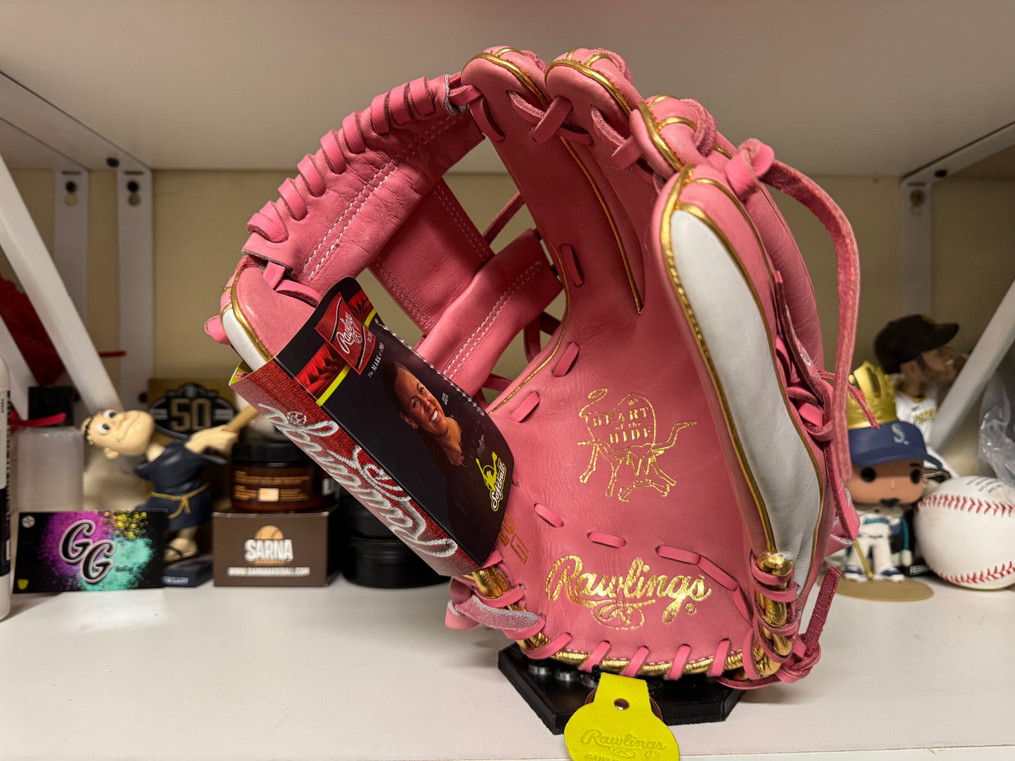 Rawlings Heart of the Hide 
PROR316SB-2P 12” 
Fastpitch model