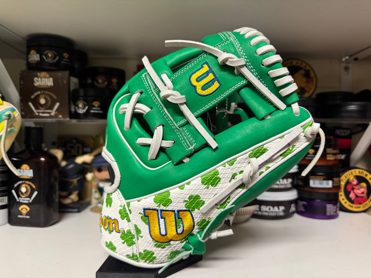 MDA Shamrocks A2000 1786 11.5” Infield Baseball Glove