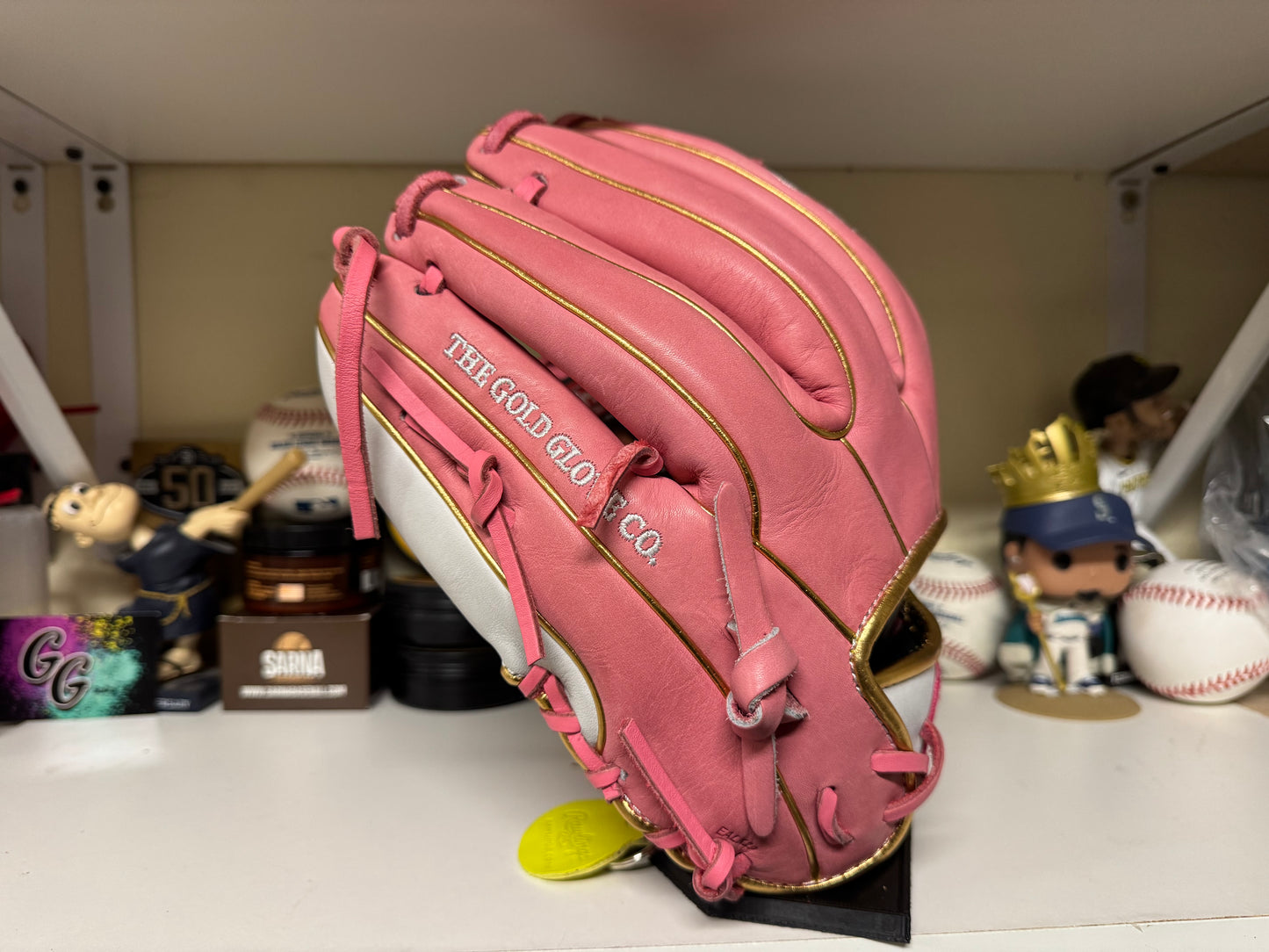 Rawlings Heart of the Hide 
PROR316SB-2P 12” 
Fastpitch model