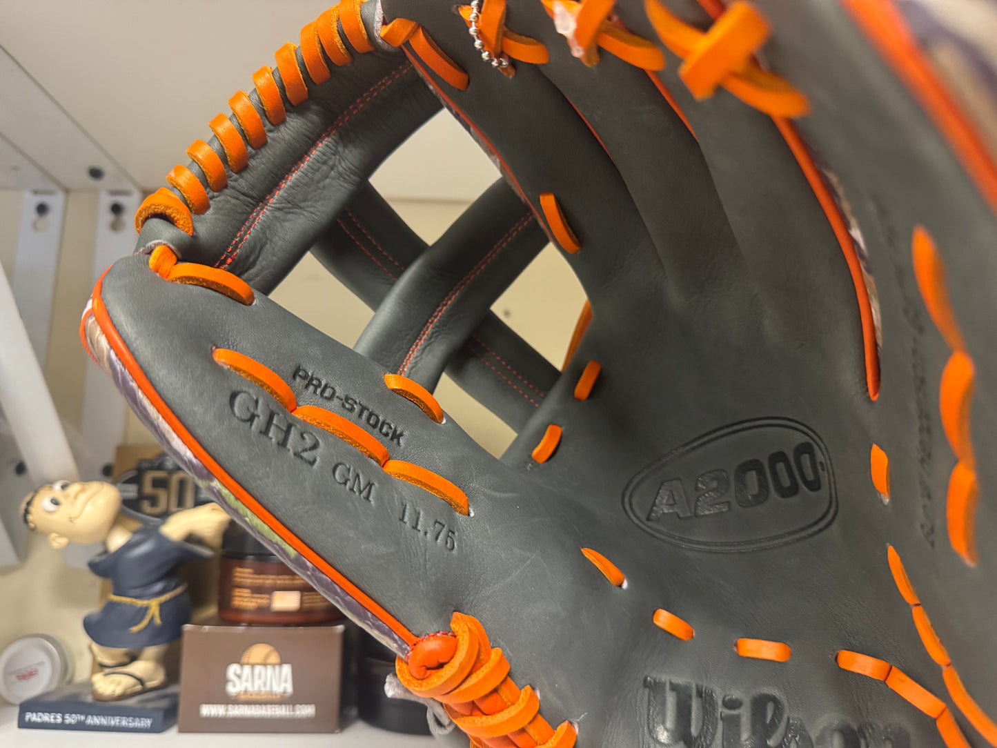 Wilson A2000 GH2 11.75” RHT