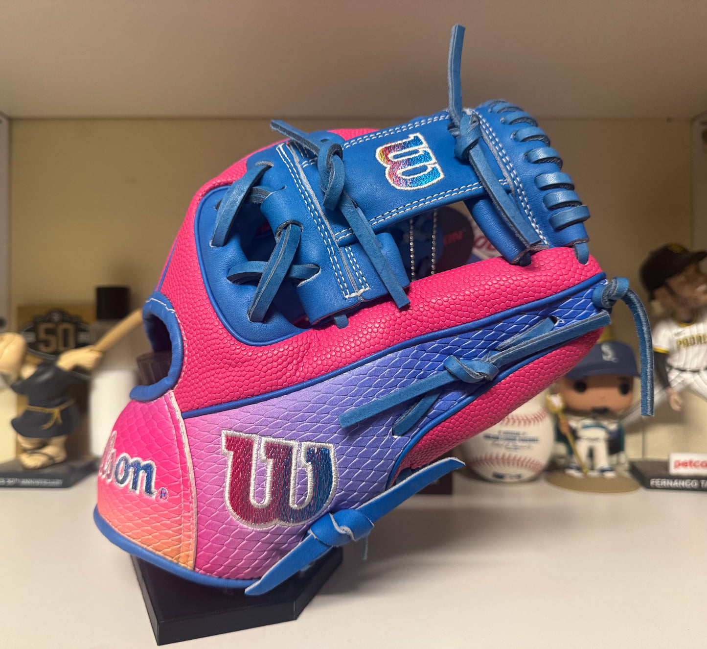 Wilson A2000 1786 11.5” Love the Moments 2025