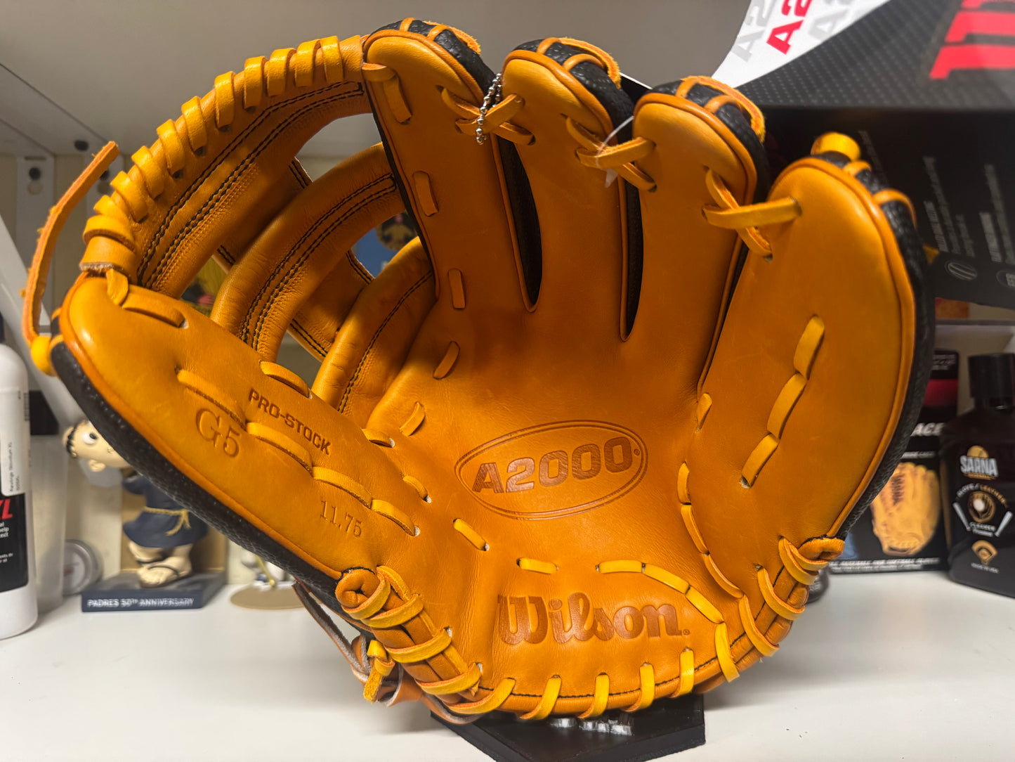 Wilson A2000 G5 11.75” Oct. 2021 GOTM Jake Cronenworth Model