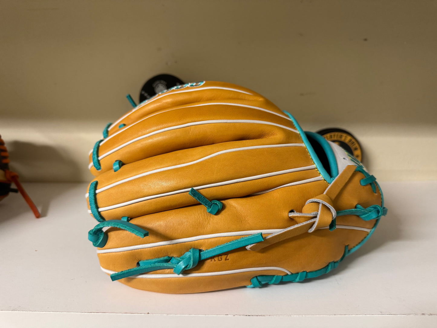 Wilson A2000 1786 11.5” “Peachy” Limited edition