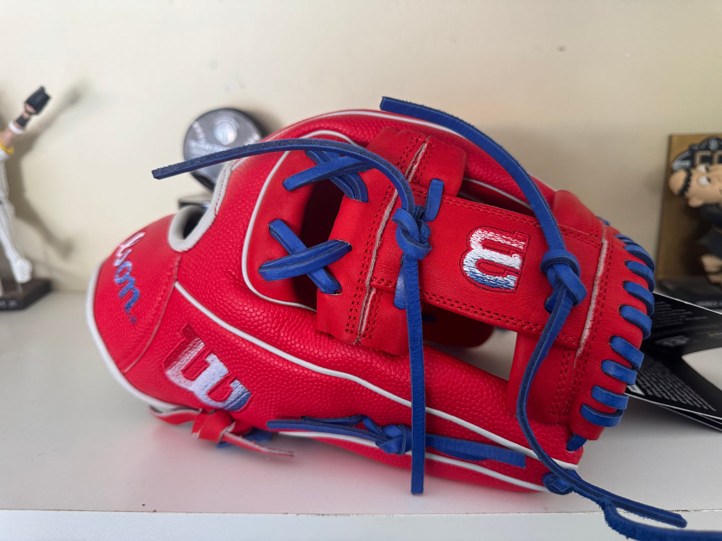Wilson A2000 1975 11.75” 4th of July Limited Edition