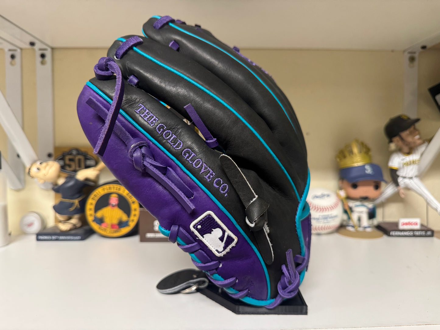 Rawlings Heart of the Hide 11.5” Gold Glove Club Dec. 24’