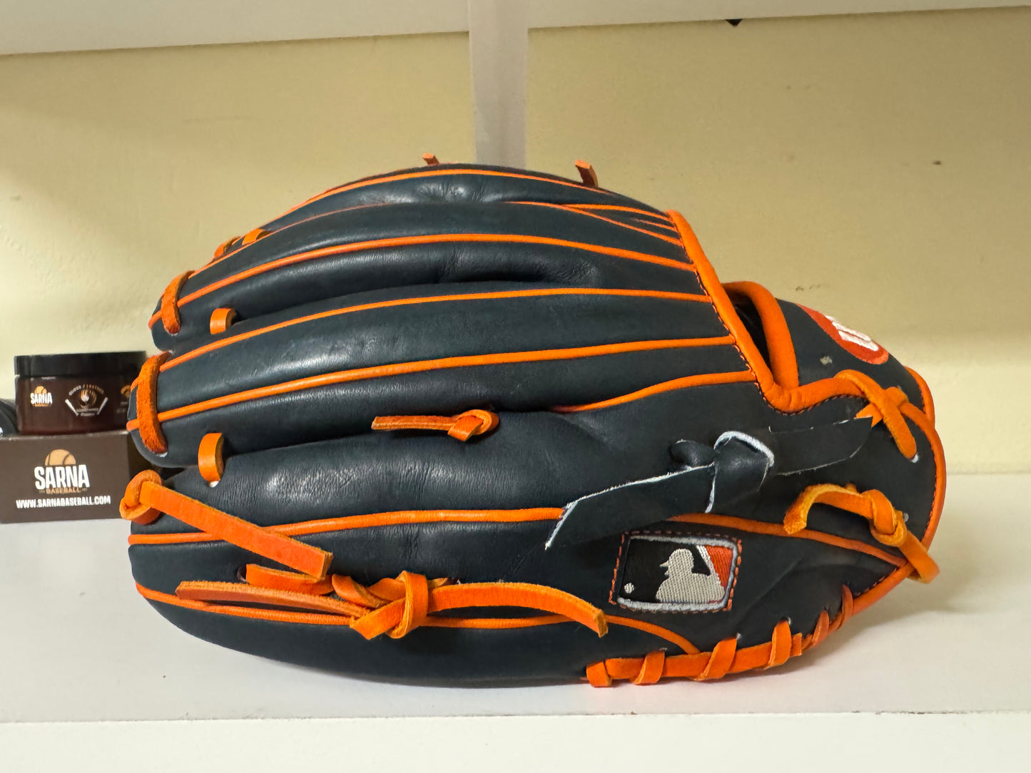 Wilson A2000 Jose Altuve JA27 11.5” RHT