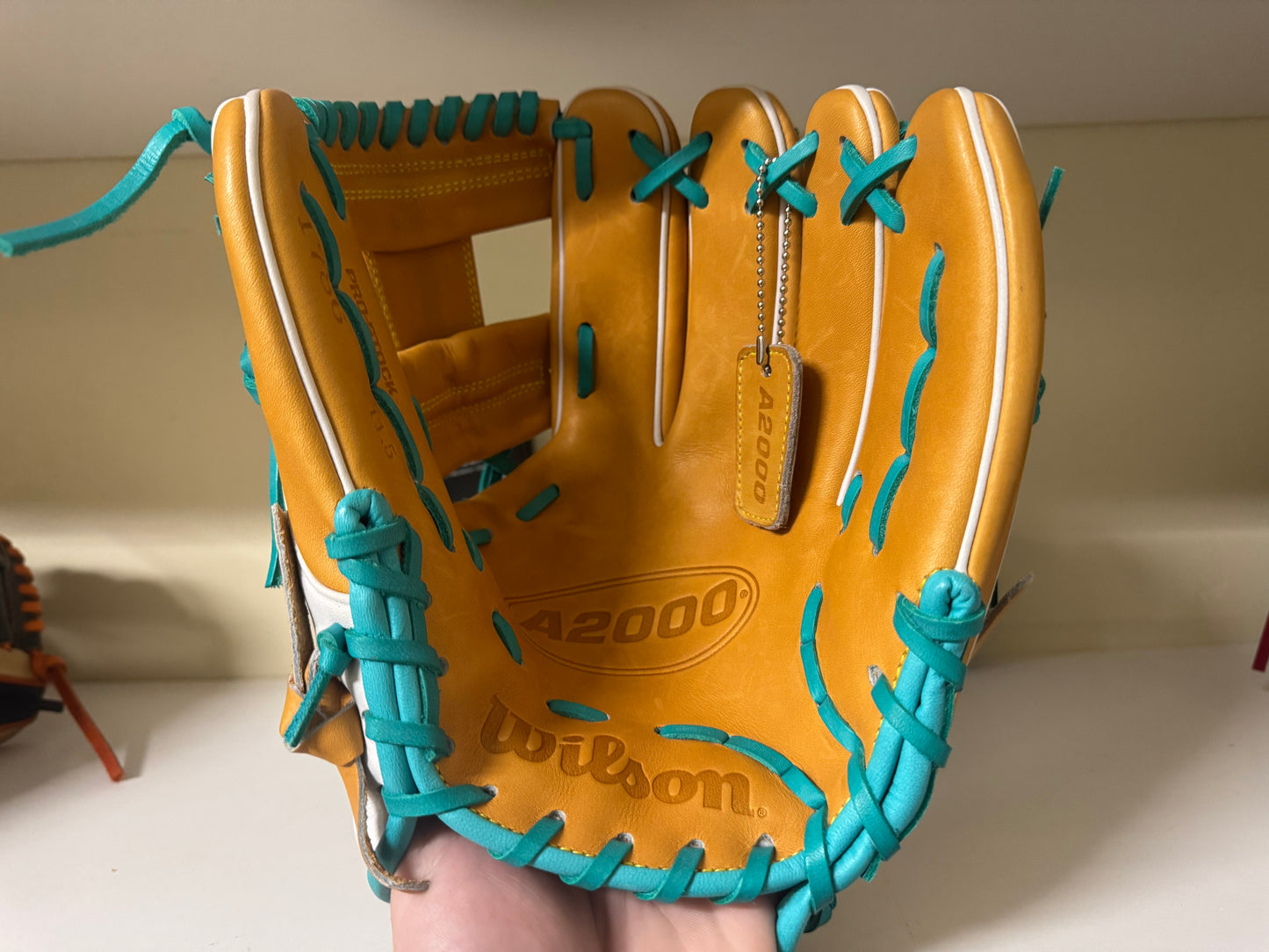 Wilson A2000 1786 11.5” “Peachy” Limited edition