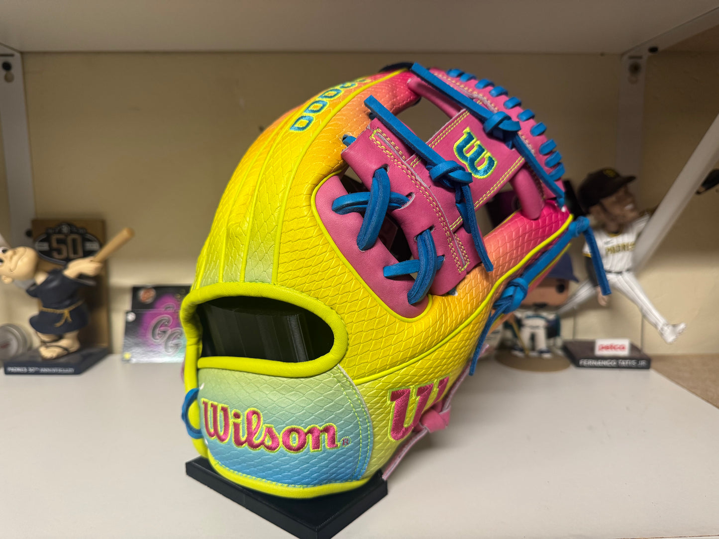 Wilson A2000 1786 Pink Lemonade 11.5” RHT