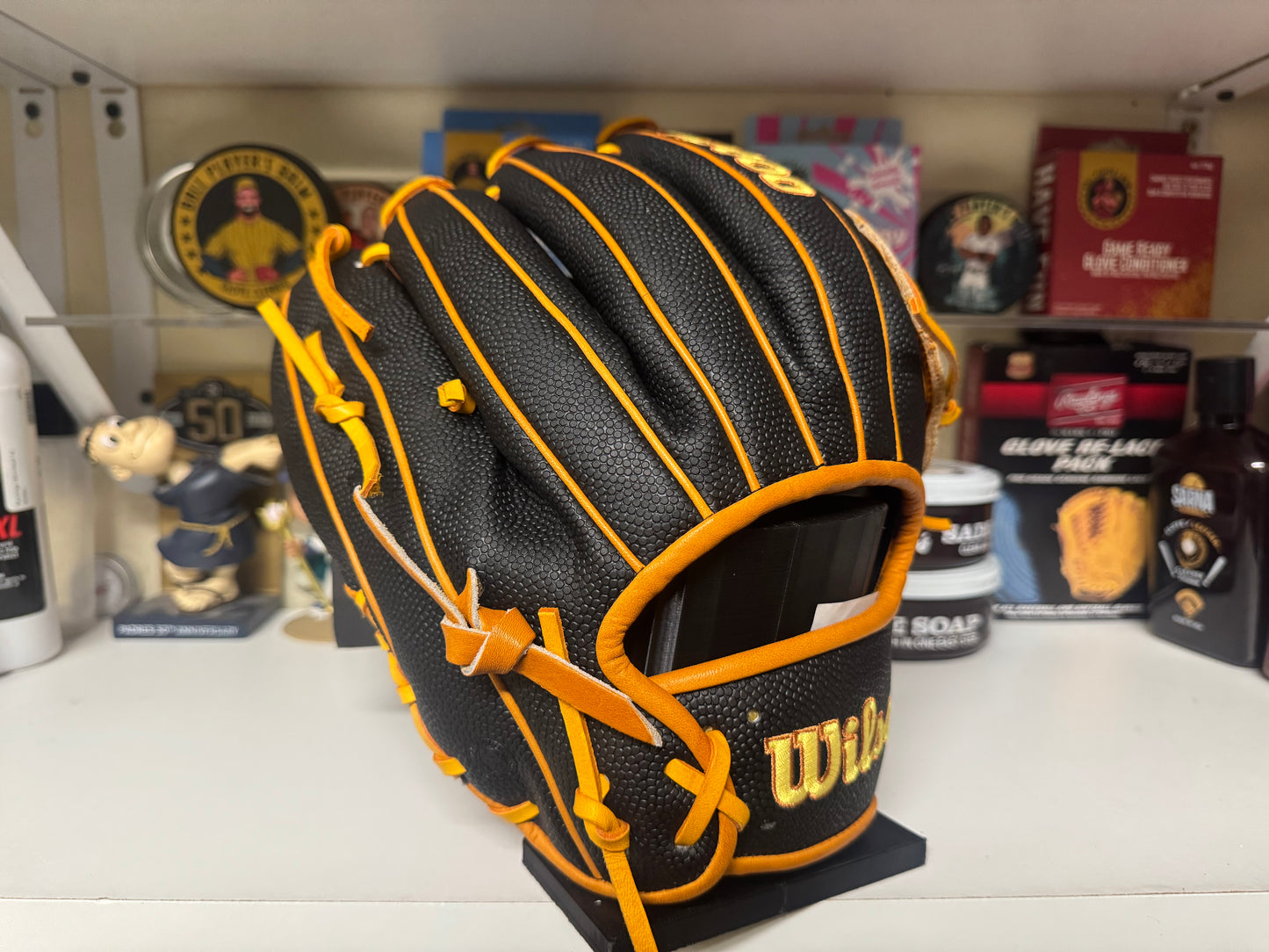 Wilson A2000 G5 11.75” Oct. 2021 GOTM Jake Cronenworth Model