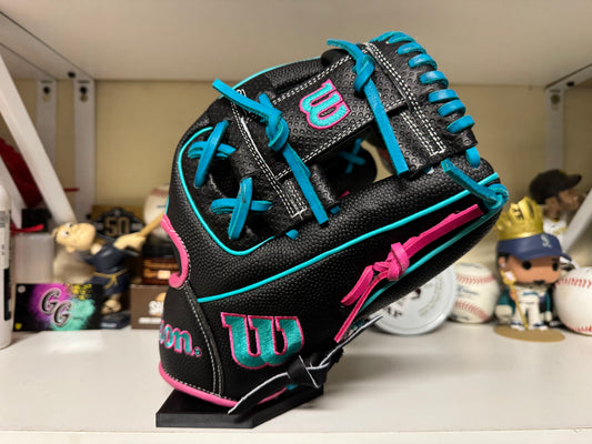 Wilson A2000 SC86 11.5” RHT new with tags