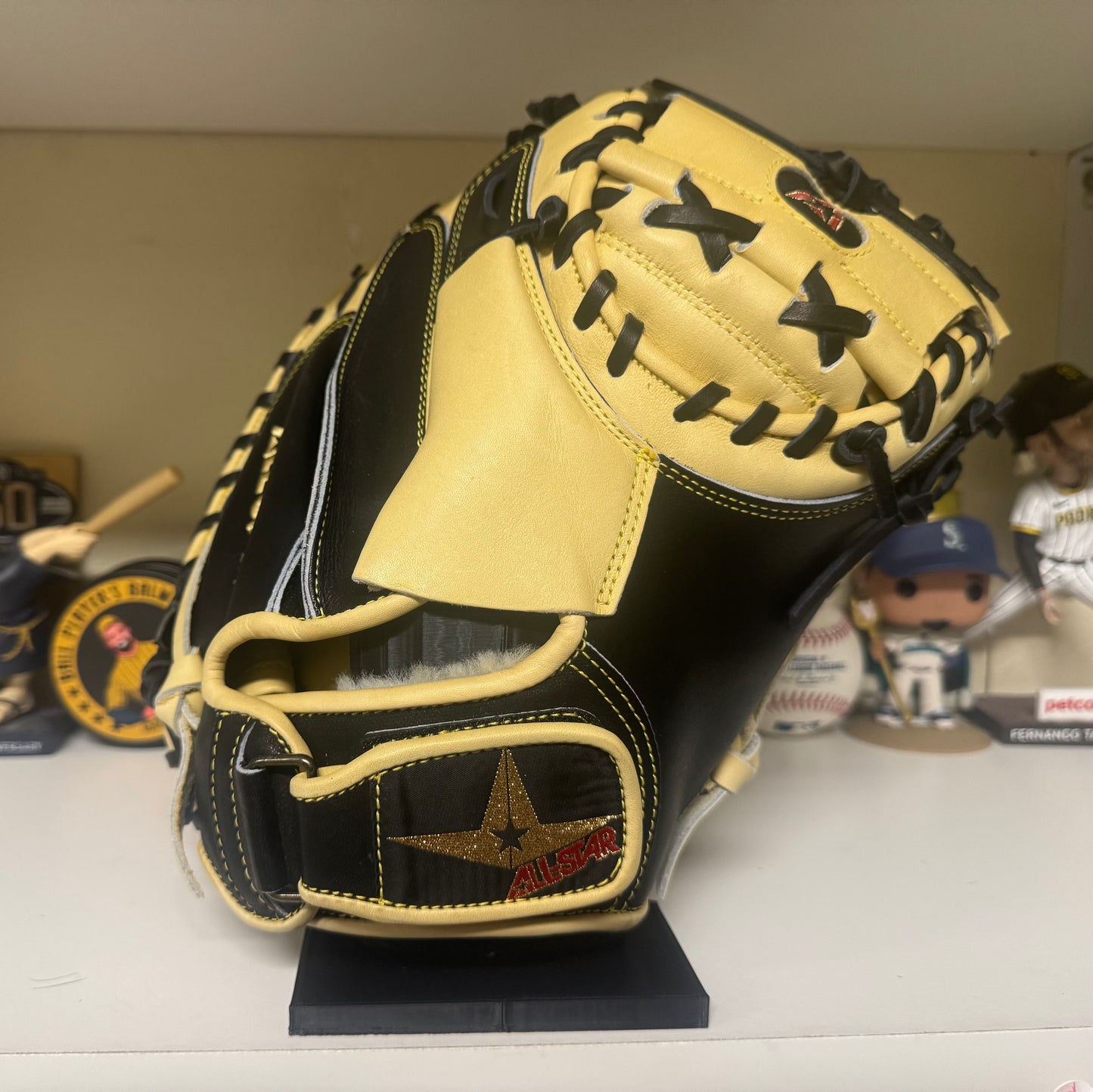 All Star Pro Elite Catchers Mitt CM3000SBT