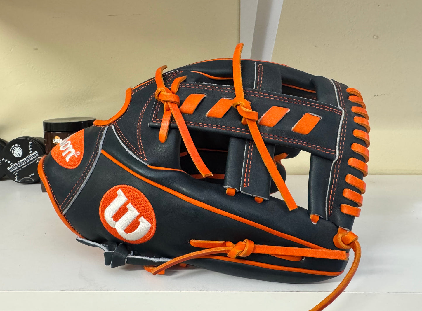 Wilson A2000 Jose Altuve JA27 11.5” RHT