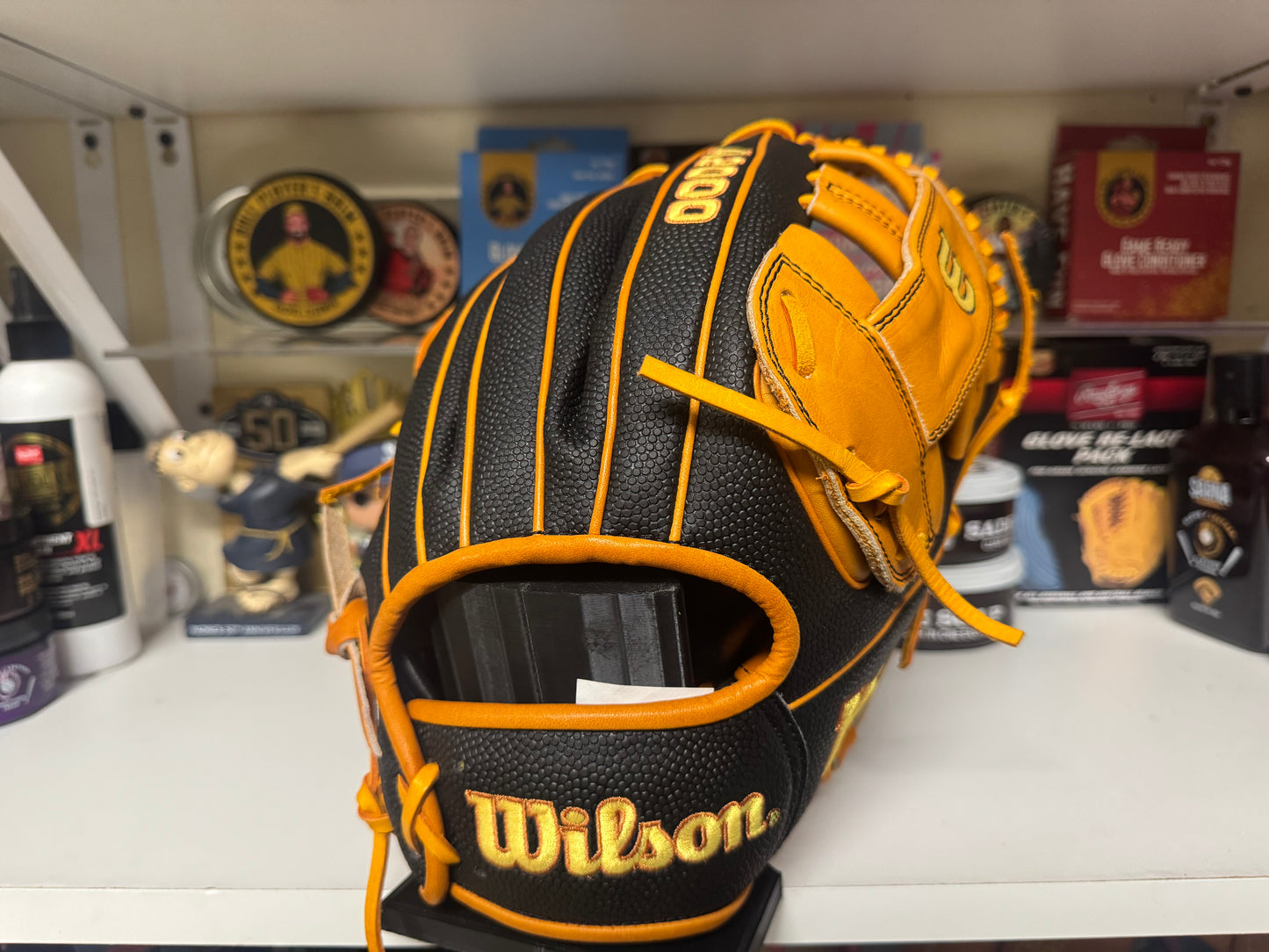 Wilson A2000 G5 11.75” Oct. 2021 GOTM Jake Cronenworth Model