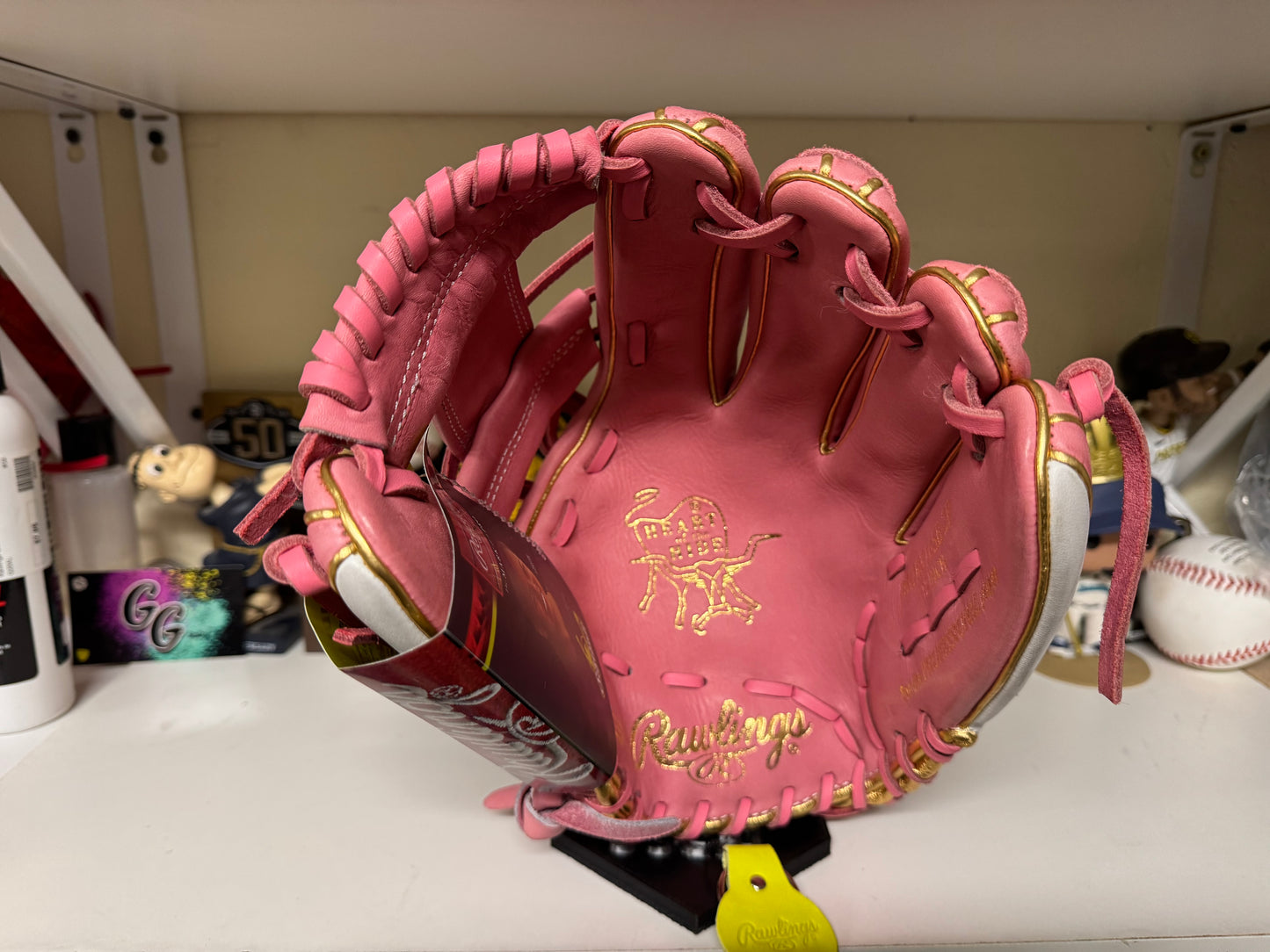 Rawlings Heart of the Hide 
PROR316SB-2P 12” 
Fastpitch model