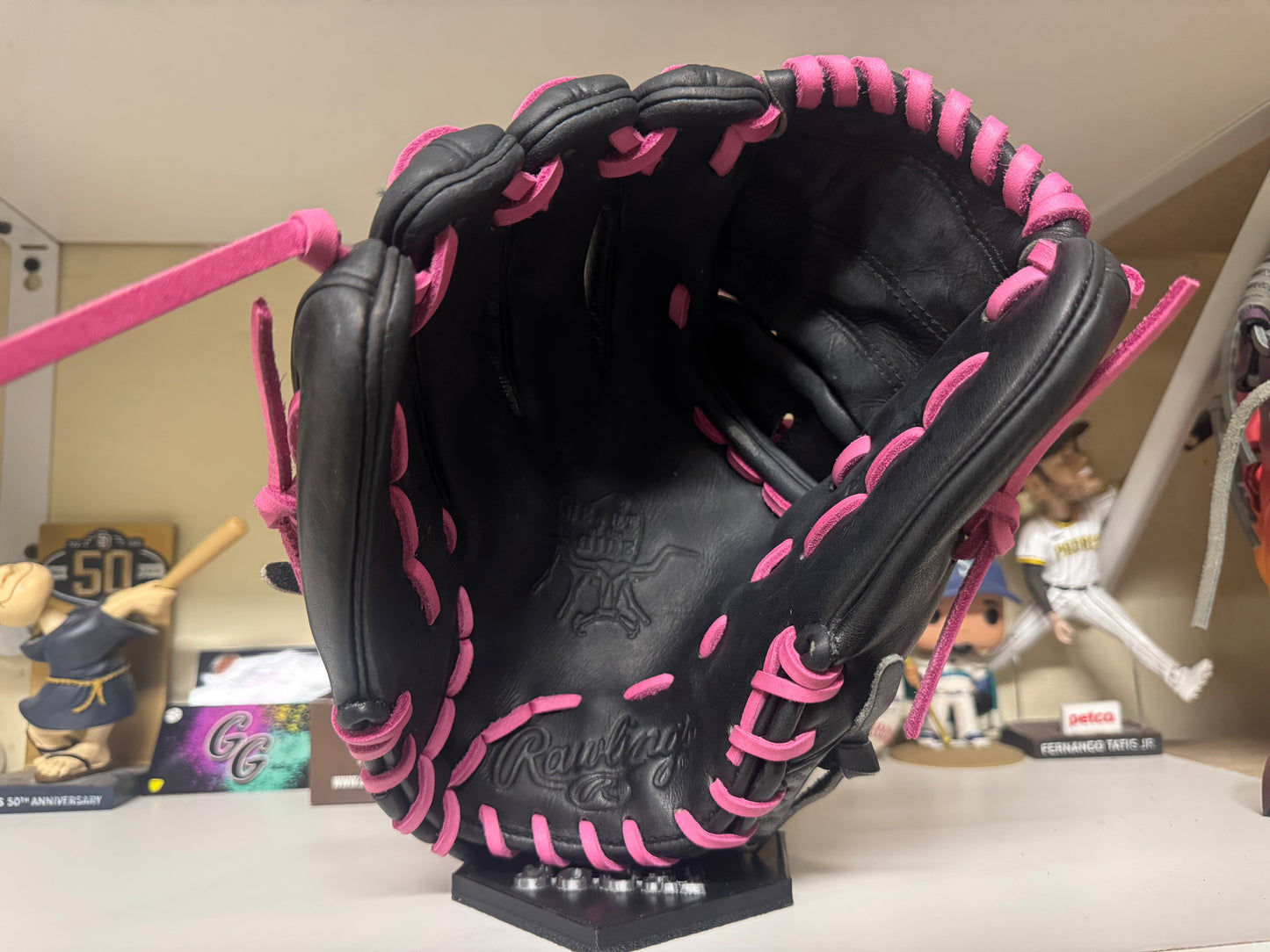 Rawlings Heart of the Hide PRO205–9BCF 11.75” Left Hand Throw.